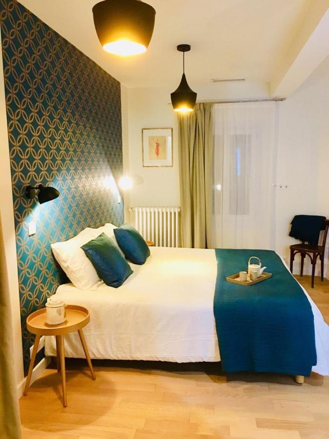 기욤 Les Terres Rouges 06 B&B 외부 사진