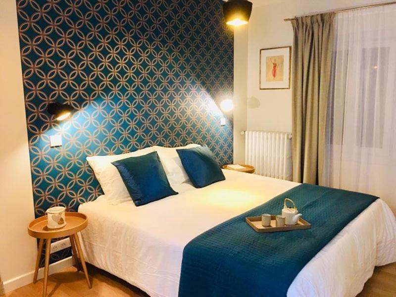 기욤 Les Terres Rouges 06 B&B 외부 사진