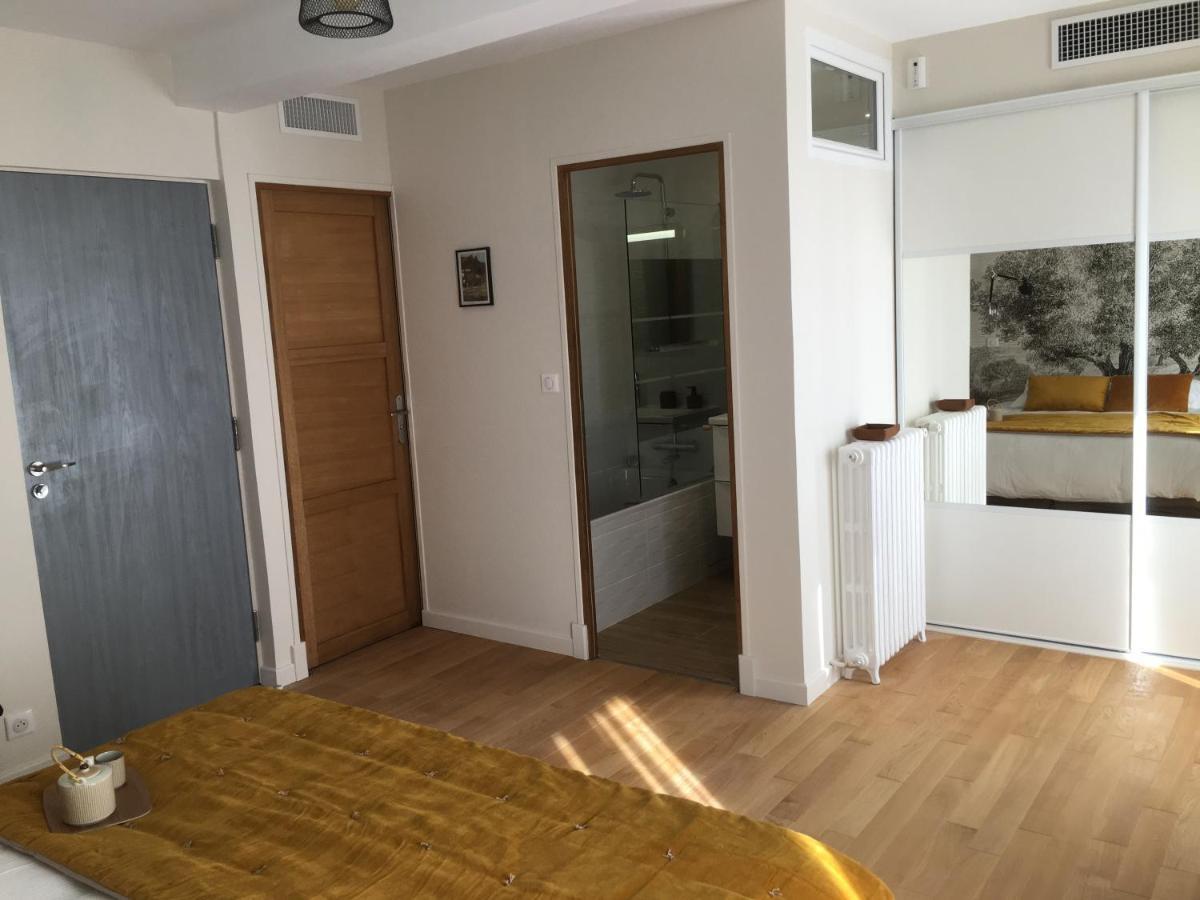 기욤 Les Terres Rouges 06 B&B 외부 사진