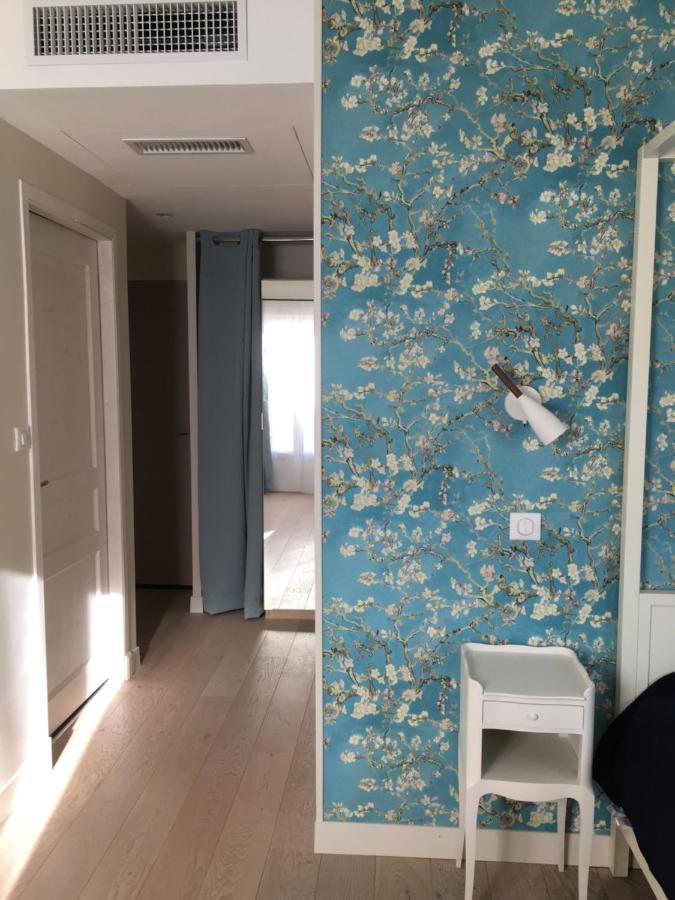 기욤 Les Terres Rouges 06 B&B 외부 사진