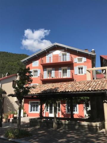 기욤 Les Terres Rouges 06 B&B 외부 사진
