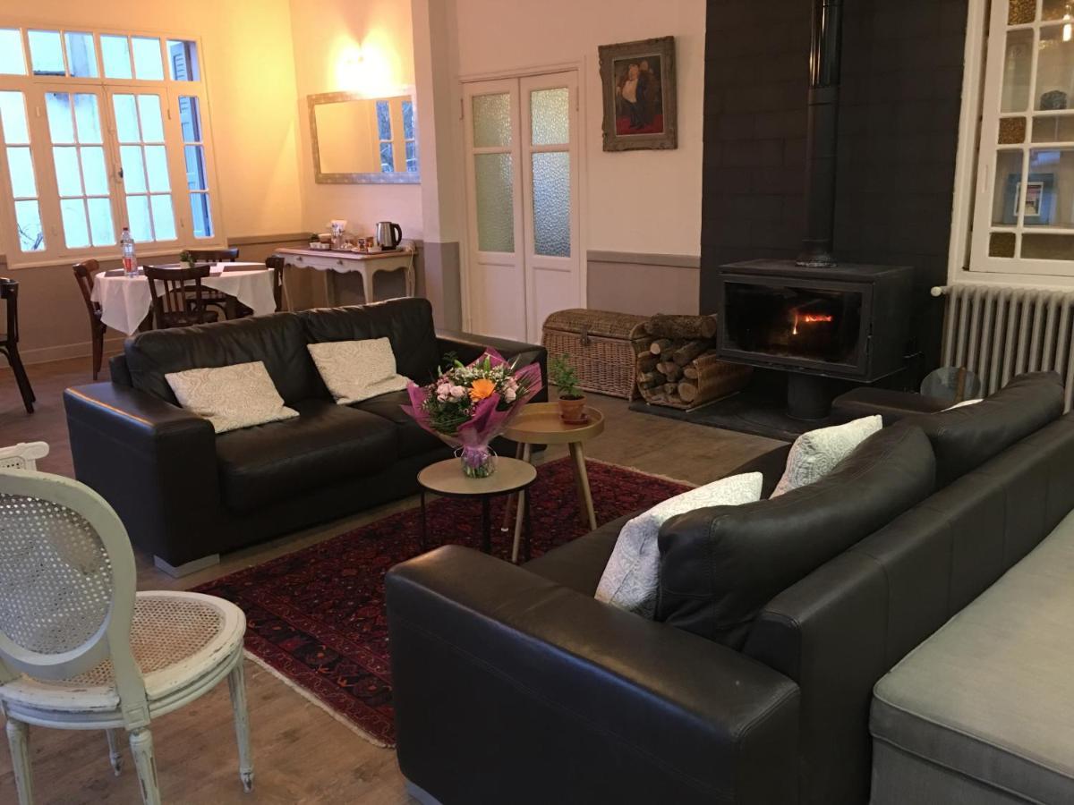 기욤 Les Terres Rouges 06 B&B 외부 사진