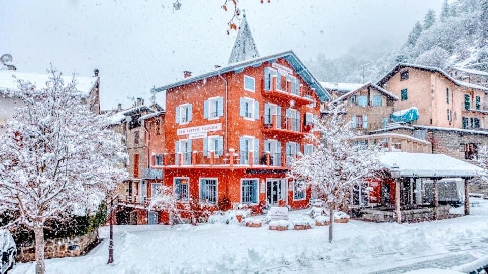 기욤 Les Terres Rouges 06 B&B 외부 사진