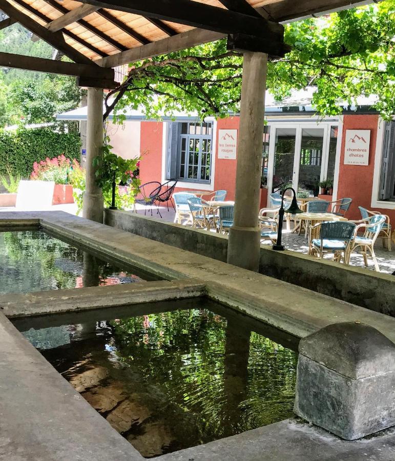 기욤 Les Terres Rouges 06 B&B 외부 사진
