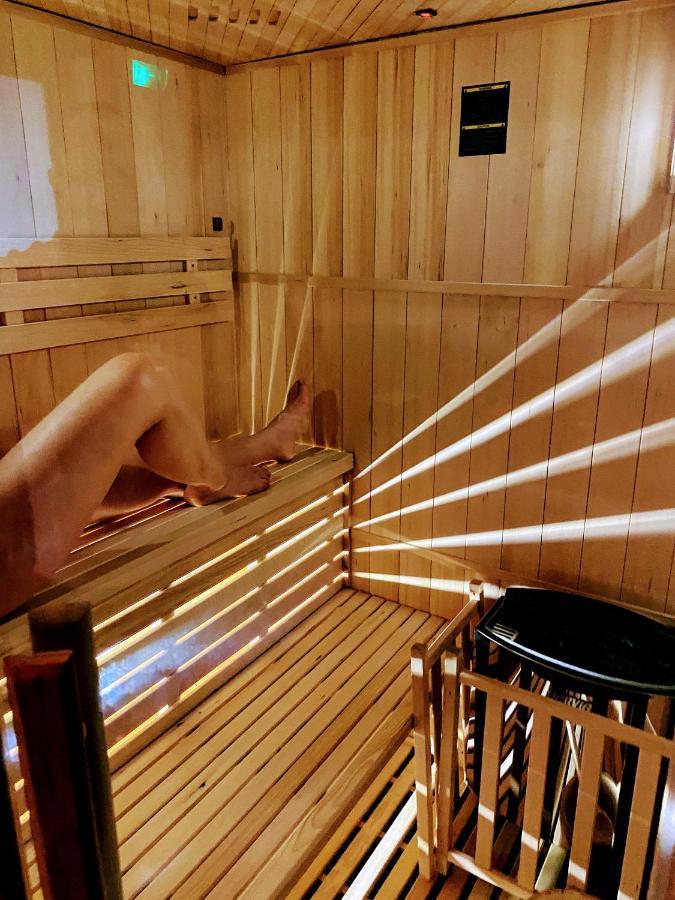 기욤 Les Terres Rouges 06 B&B 외부 사진